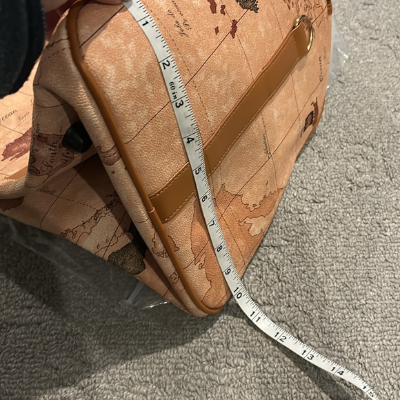 NWT Travel Bag Neoprene Map Print W/Double Handles & Adjustable Strap 19x14x10 - Picture 9 of 9